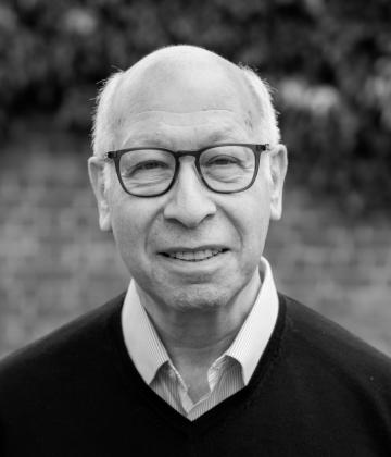 Black and white image of Fundraising Regulator CEO, Gerald Oppenheim